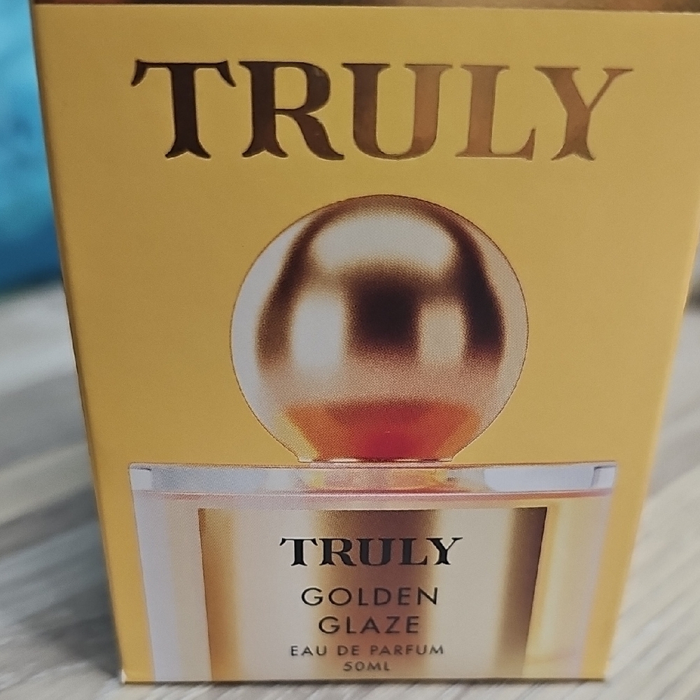 TRULY Golden Glaze Perfume